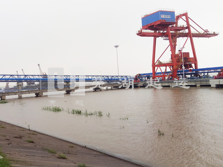 N-TGD、TDG型鋼絲繩膠帶斗式提升機